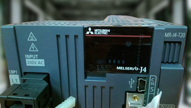 Mitsubishi MELSERVO MR-J4-T20 servo amplifier